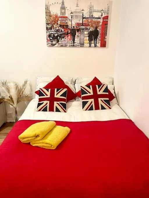 2 Bed Flat Near To Tower Bridge Apartment London