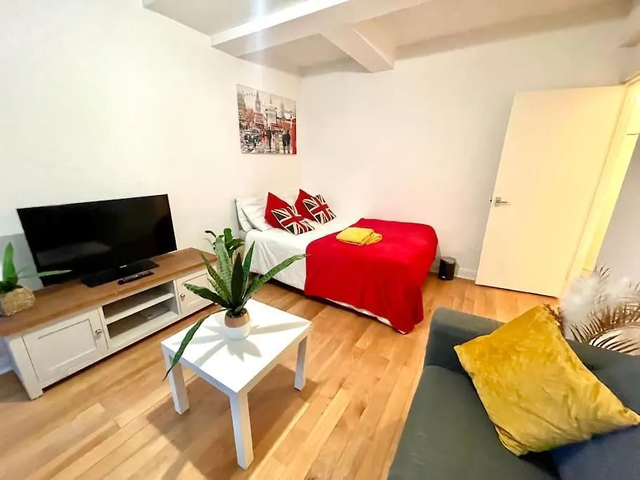 2 Bed Flat Near To Tower Bridge Apartment London 0*,  United Kingdom